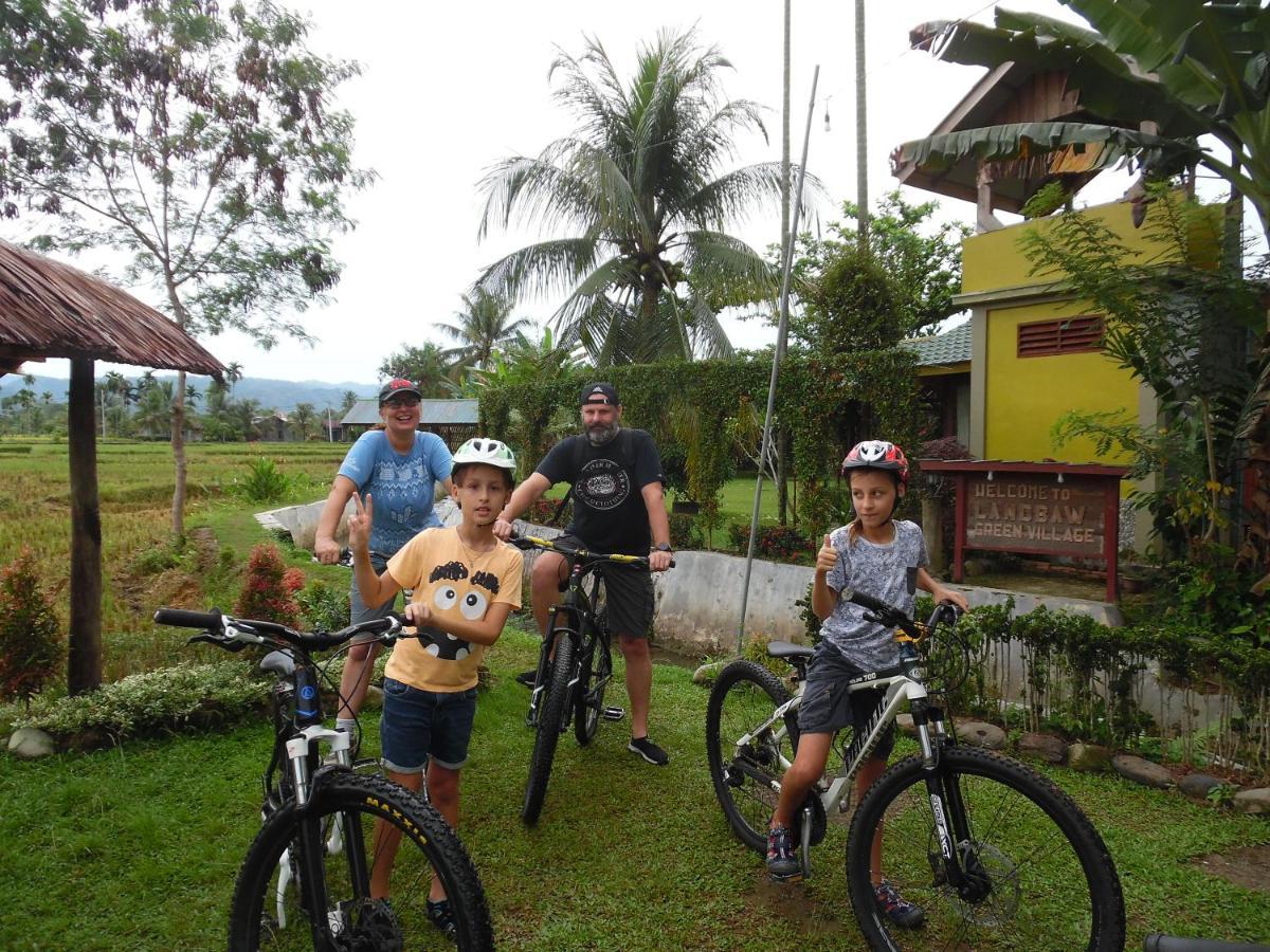 Ambow Homestay Jungle Trekking & Village Tour بوكيت لاوانج المظهر الخارجي الصورة
