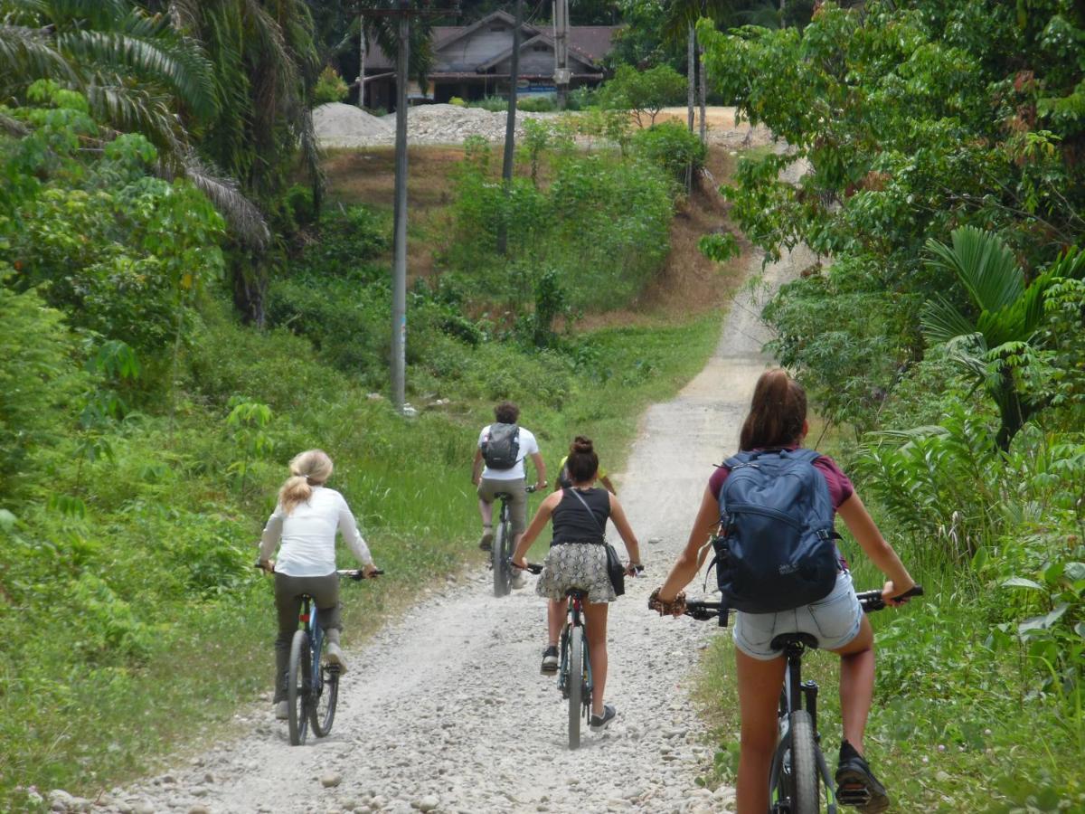 Ambow Homestay Jungle Trekking & Village Tour بوكيت لاوانج المظهر الخارجي الصورة