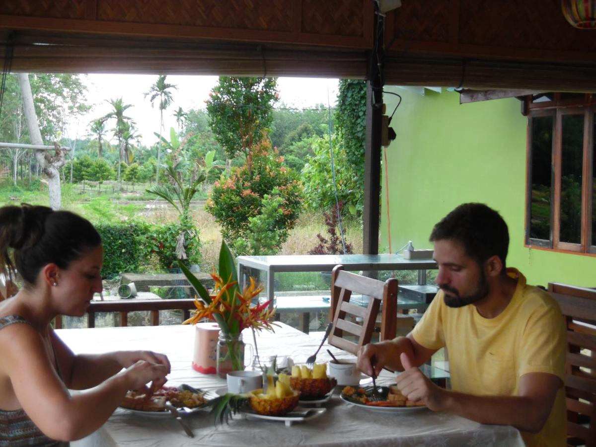 Ambow Homestay Jungle Trekking & Village Tour بوكيت لاوانج المظهر الخارجي الصورة
